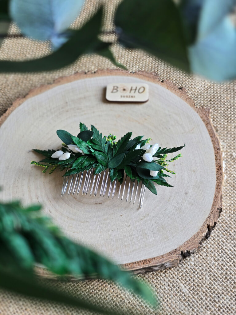 Zielono-biały grzebień ślubny do włosów z kwiatami