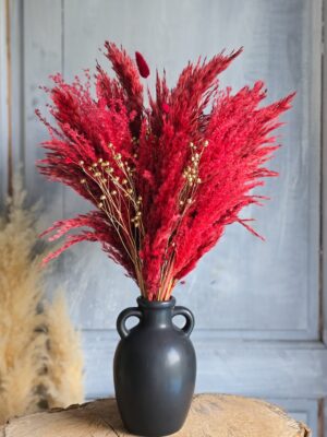 Elegancka boho kompozycja do wazonu w bordowo-złotej kolorystyce