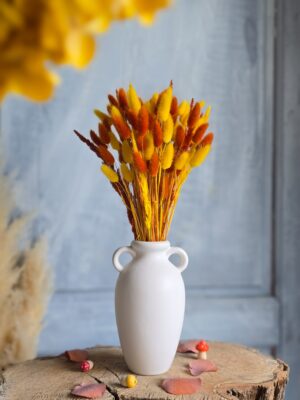 Jesienny bukiet suszonych kwiatów - dmuszek jajowaty w kolorach żółtym i rudym