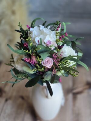 Bukiet Świadkowej z suszonych i stabilizowanych kwiatów w kolorach zielonym, białym, wrzosowym, różowym i miętowym