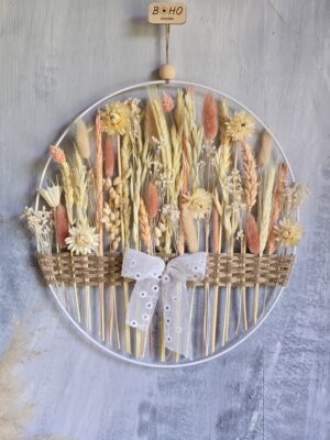 Boho dekoracja na ścianę z suszonymi kwiatami