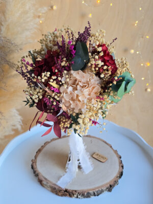 Bukiet ślubny z hortensją i eukaliptusem - bordo, beż, róż i zieleń