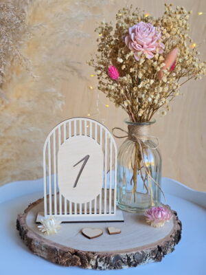 Drewniane numery na stół - ażurowe